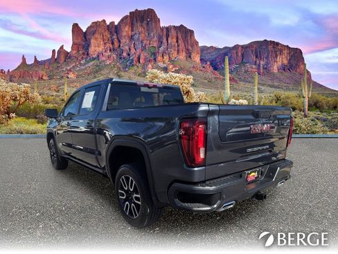 Used 2021 GMC Sierra 1500 AT4 w/ AT4 Value Package AWD/4WD image 4
