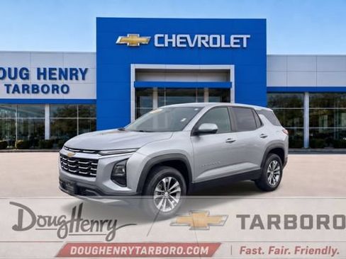 Used 2025 Chevrolet Equinox LT FWD image 1