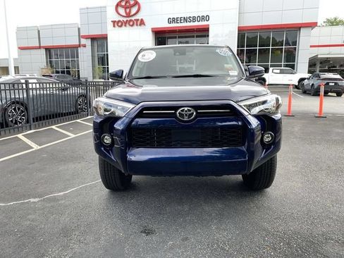 Certified 2024 Toyota 4Runner SR5 AWD/4WD image 3