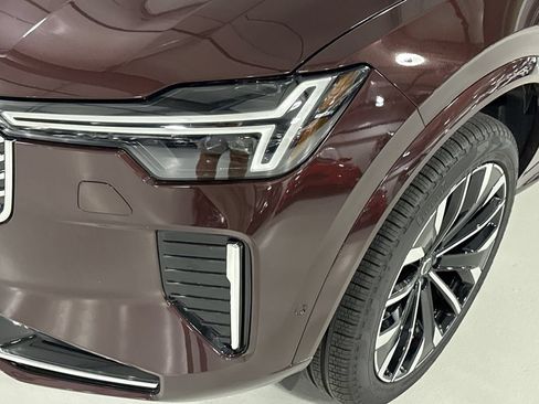 Certified 2026 Volvo XC90 B5 Plus w/ Protection Package Premier AWD/4WD image 7