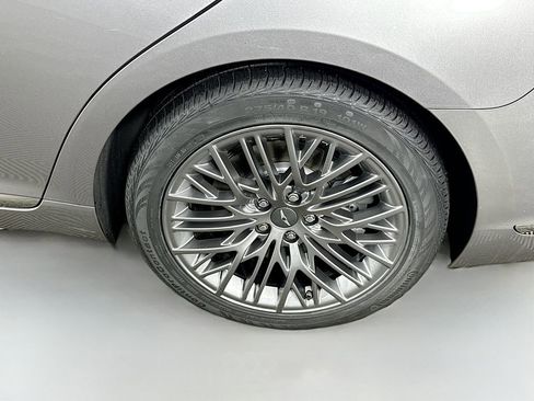 Used 2022 Genesis G90 3.3T Premium AWD/4WD image 37