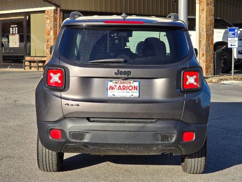 Used 2016 Jeep Renegade Latitude image 16