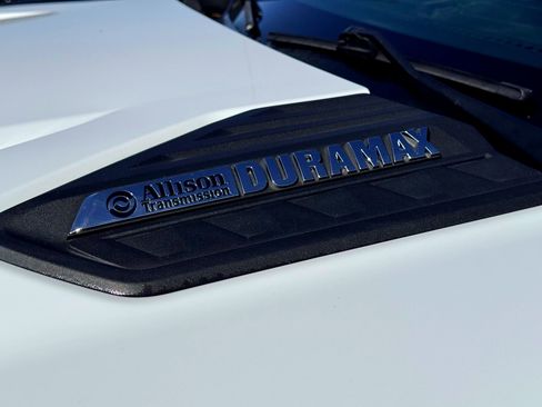 Used 2023 Chevrolet Silverado 3500 High Country w/ Z71 Off-Road Package image 3