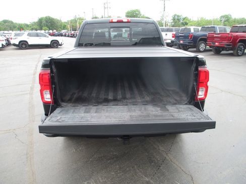 Used 2017 Chevrolet Silverado 1500 LTZ Z71 w/ LTZ Plus Package AWD/4WD image 10