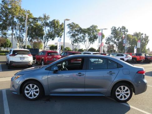 Certified 2025 Toyota Corolla LE image 7