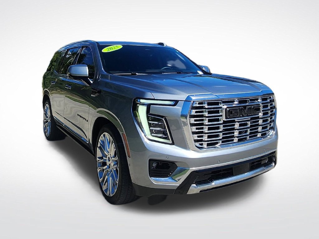 Used 2025 GMC Yukon Denali w/ Denali Reserve Package AWD/4WD image 4