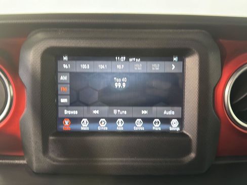 Used 2021 Jeep Wrangler Rubicon w/ LED Lighting Group AWD/4WD image 17