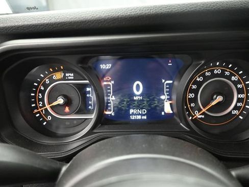 Used 2024 Jeep Wrangler Unlimited Sport AWD/4WD image 7