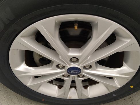 Used 2018 Ford Escape SE FWD image 31