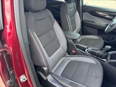 Used 2025 Chevrolet TrailBlazer LT image 34