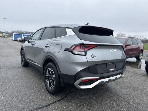 Used 2024 Kia Sportage LX image 6