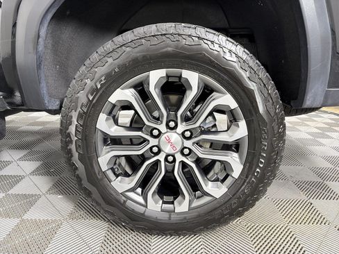 Used 2024 GMC Canyon Denali AWD/4WD image 17