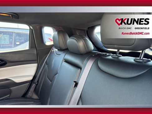 Used 2025 Jeep Compass Limited image 38