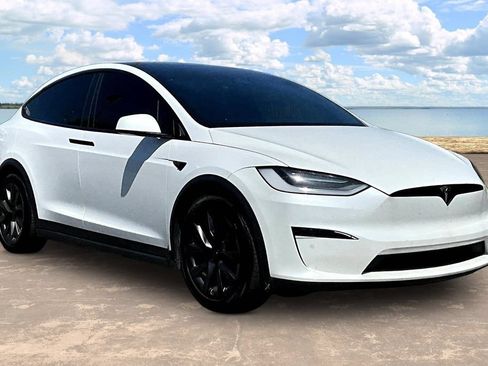 Used 2022 Tesla Model X AWD/4WD image 3