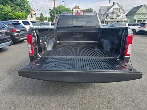 Used 2021 RAM 1500 Big Horn AWD/4WD image 17