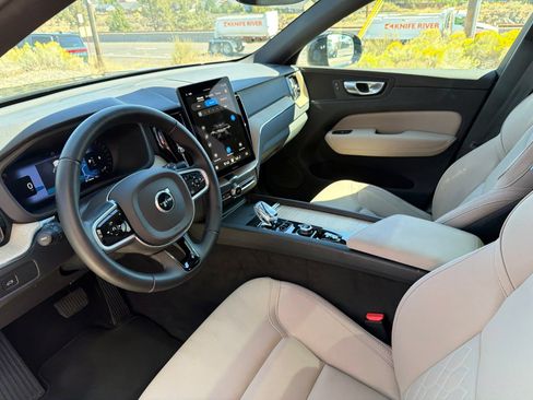 Used 2026 Volvo XC60 B5 Plus AWD/4WD image 20