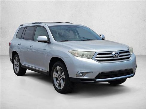 Used 2013 Toyota Highlander Limited FWD image 3