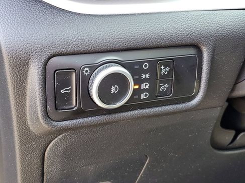 Used 2023 Ford Explorer XLT w/ Equipment Group 202A AWD/4WD image 13