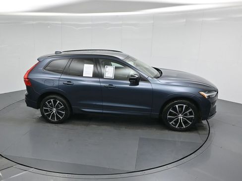 Used 2023 Volvo XC60 B5 Plus image 54