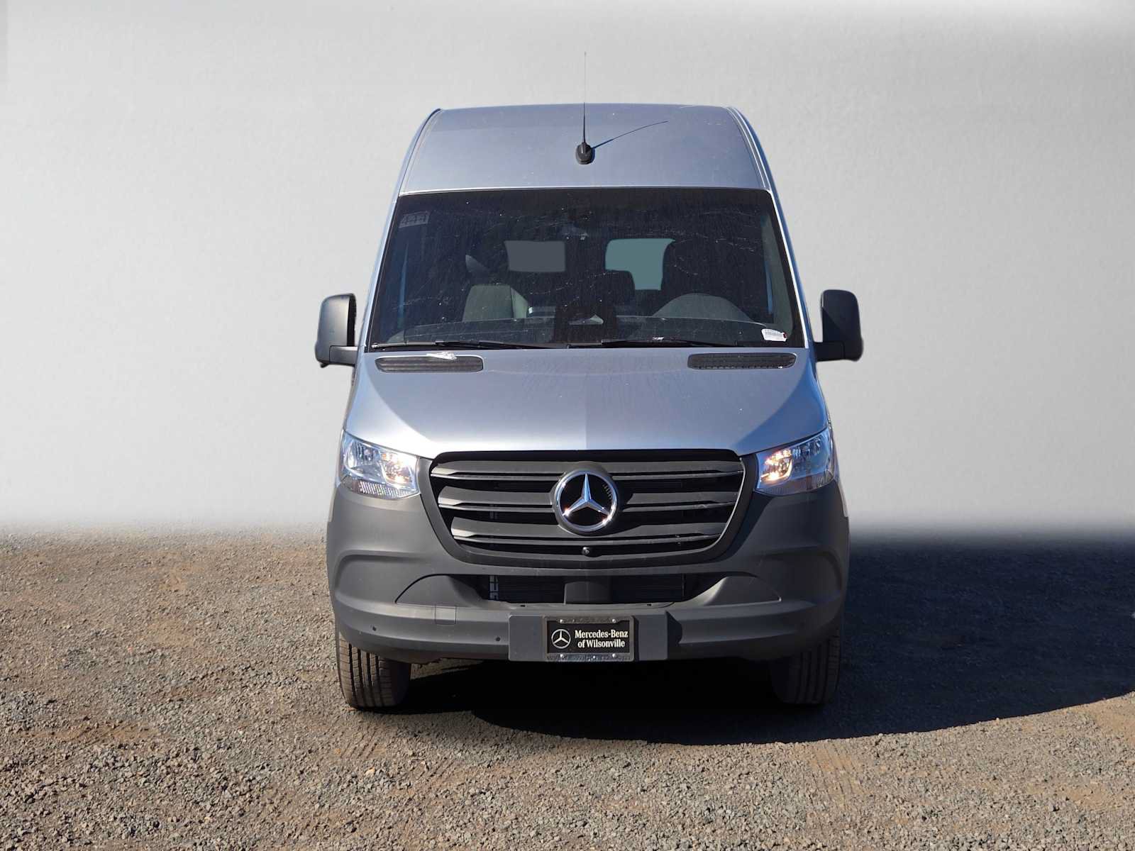 Used 2025 Mercedes-Benz Sprinter 2500 image 8