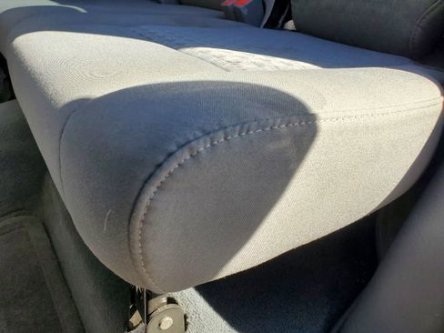 Used 2005 Jeep Liberty Sport image 25