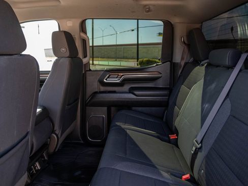 Used 2024 Chevrolet Silverado 1500 LT image 15