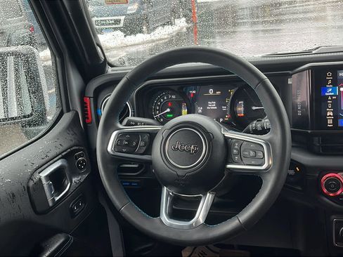 Used 2024 Jeep Wrangler High Altitude image 22