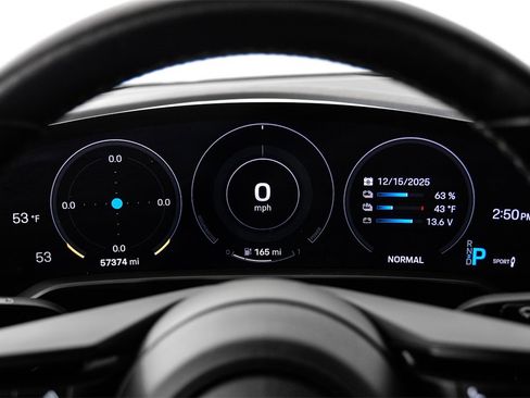 Used 2020 Porsche Taycan 4S image 16