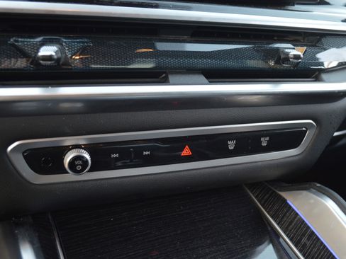 Certified 2025 BMW X6 xDrive40i image 22