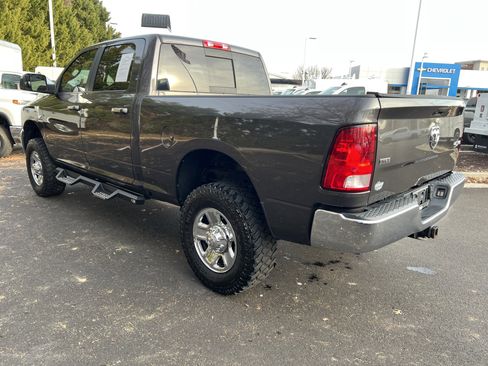 Used 2018 RAM 2500 SLT image 8