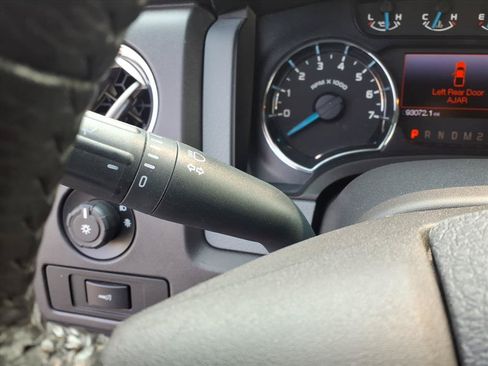 Used 2013 Ford F150 XLT w/ XLT Chrome Pkg RWD image 19