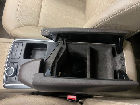 Used 2015 Mercedes-Benz GL 450 4MATIC image 33