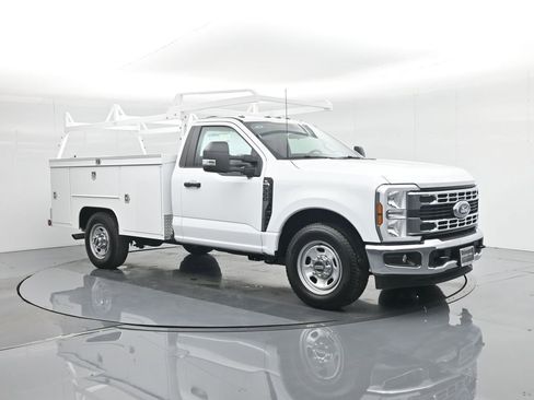 New 2025 Ford F350 XL w/ XL Chrome Package image 25