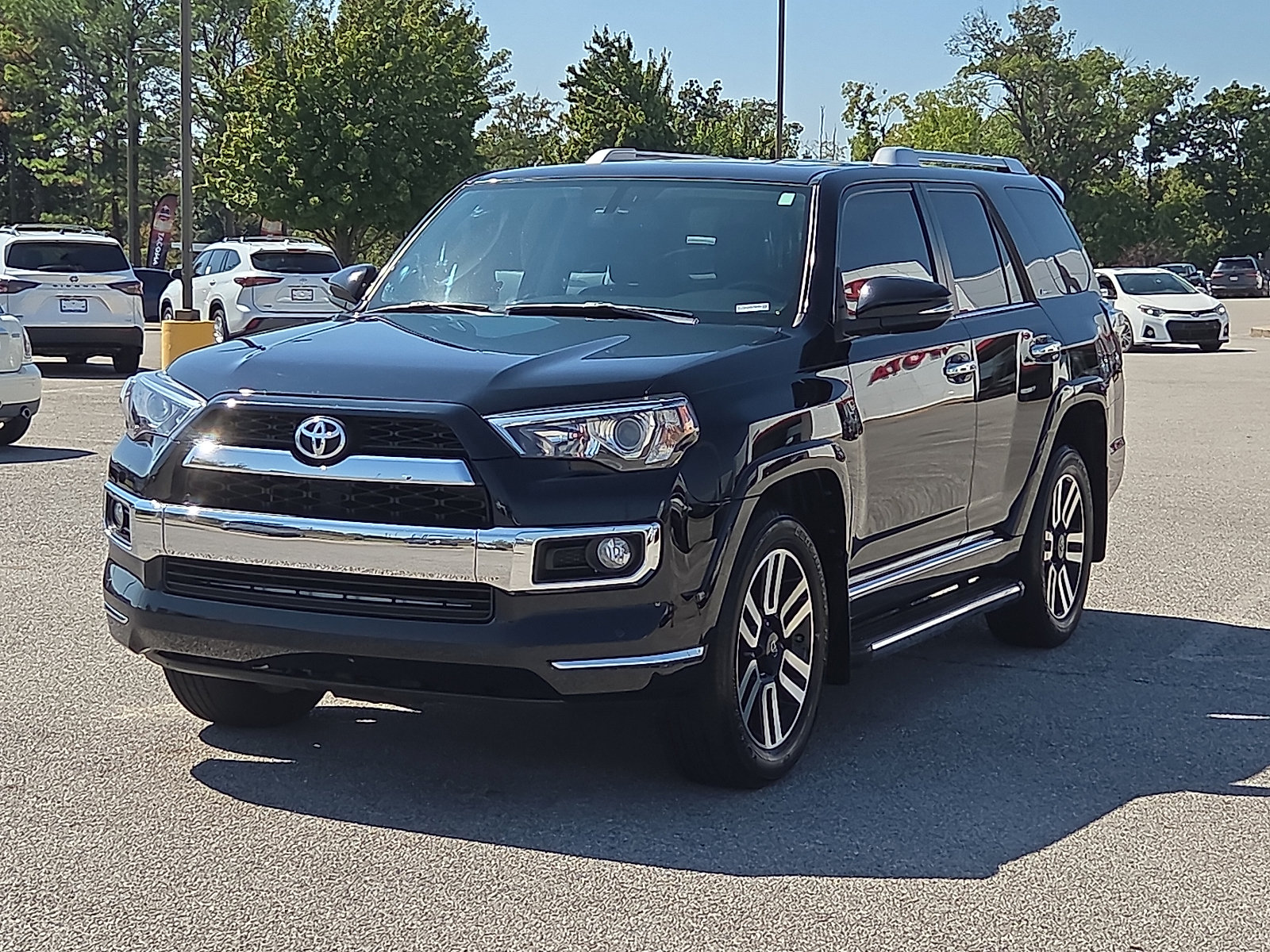 Used 2016 Toyota 4Runner Limited AWD/4WD image 2