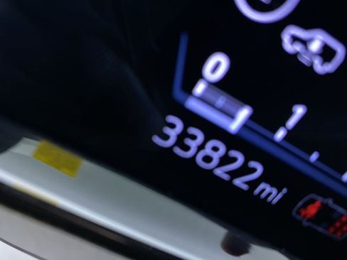 Certified 2023 Cadillac Escalade ESV Premium Luxury Platinum image 4