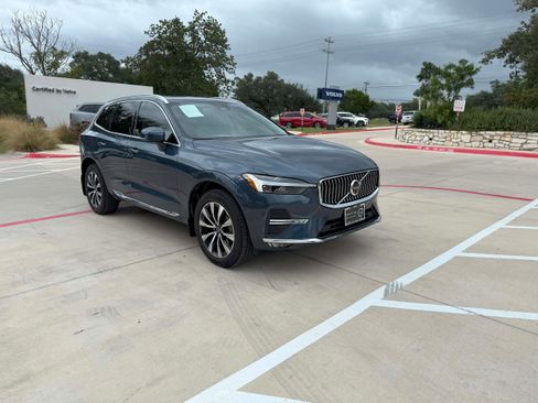 Certified 2023 Volvo XC60 B5 Plus w/ Climate Package image 8