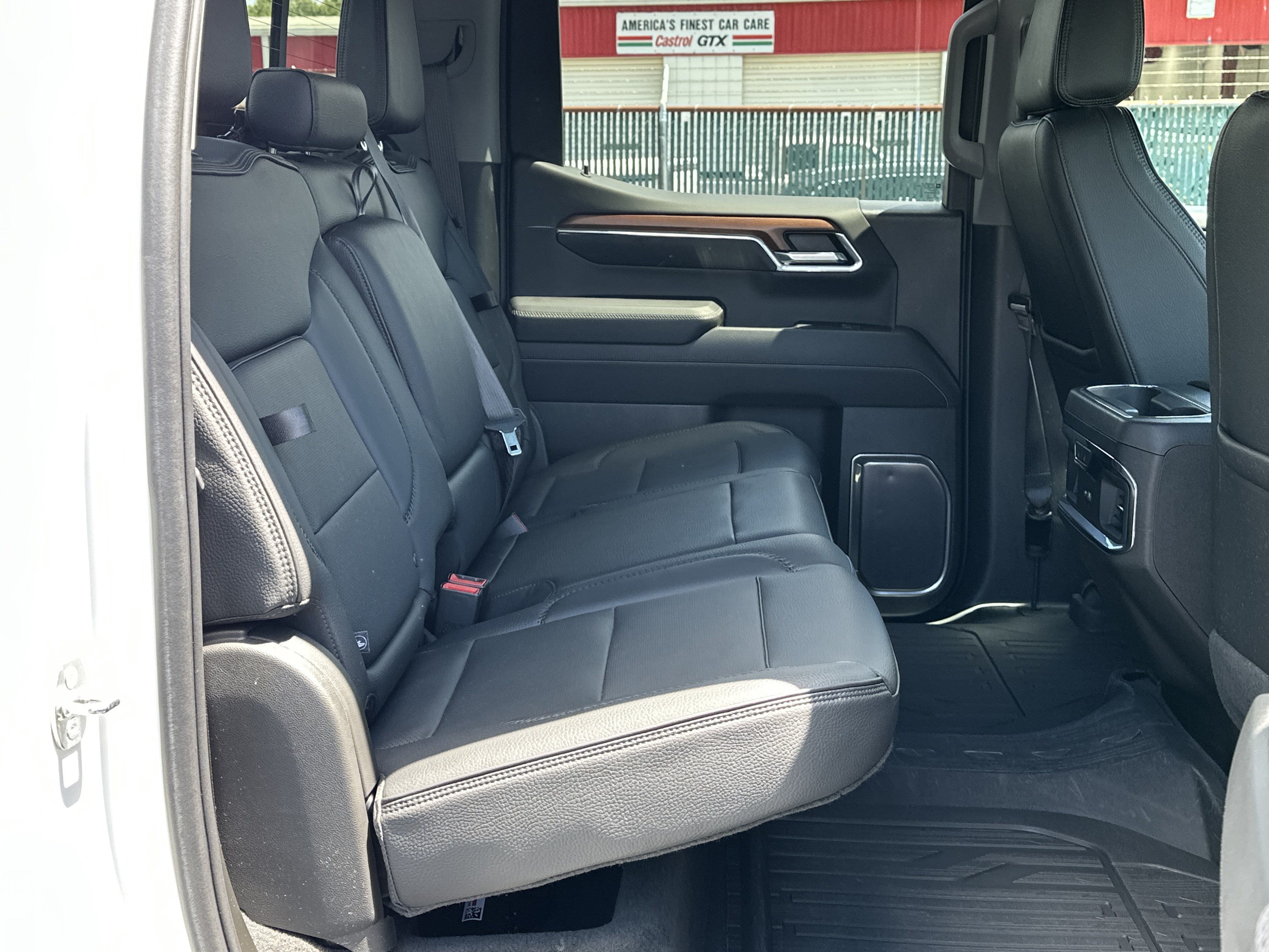 Used 2023 GMC Sierra 1500 Denali w/ Denali Reserve Package AWD/4WD image 13