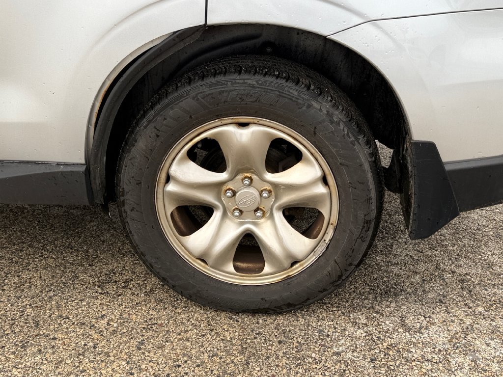 Used 2014 Subaru Forester 2.5i AWD/4WD image 16