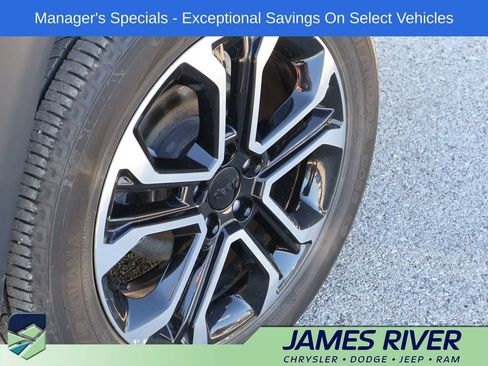 Used 2022 Jeep Compass Limited AWD/4WD image 38