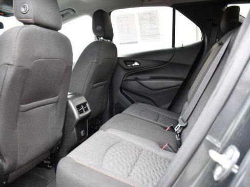 Used 2018 Chevrolet Equinox LT image 17