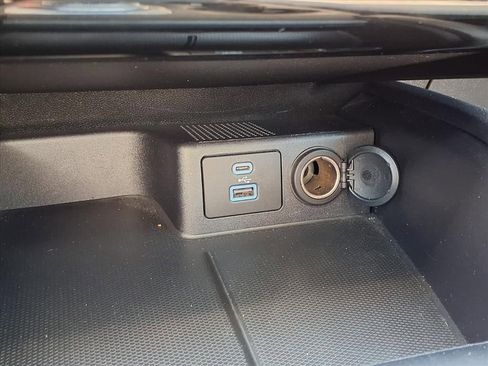 Certified 2022 Ford Escape SE w/ SE Sport Appearance Package image 12