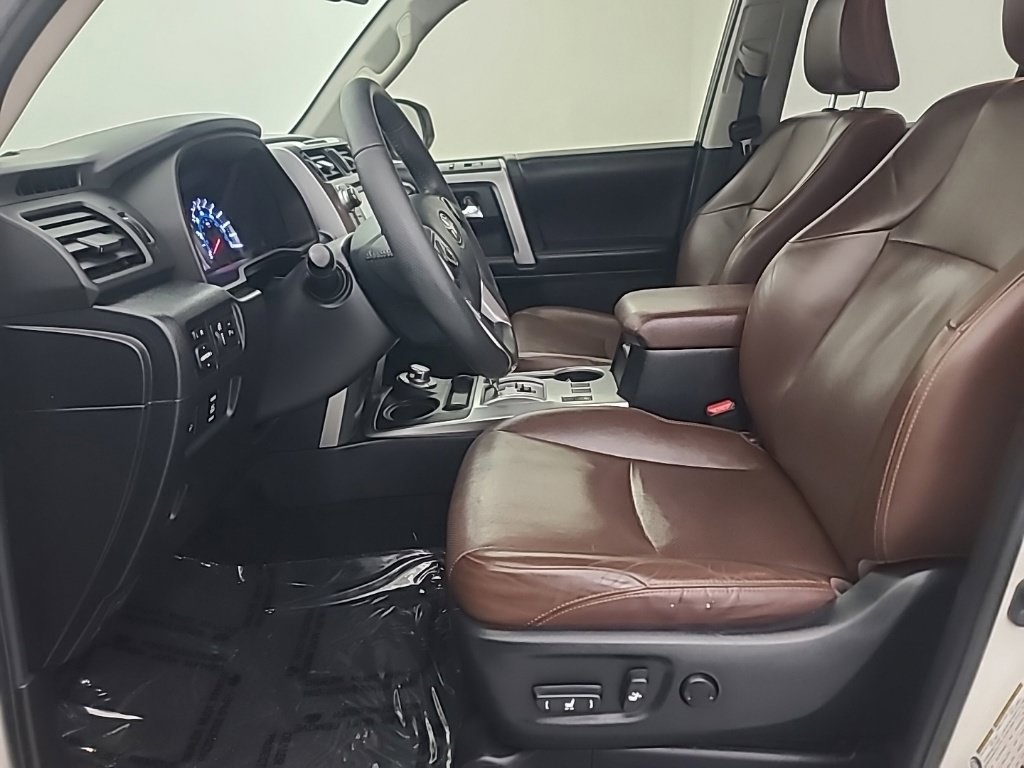Used 2017 Toyota 4Runner Limited w/ Convenience Package AWD/4WD image 26