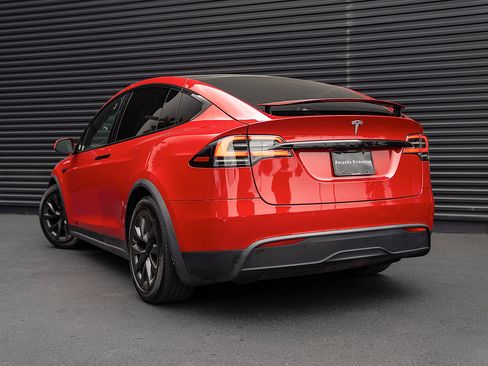 Used 2023 Tesla Model X AWD/4WD image 3