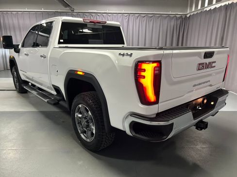 Used 2025 GMC Sierra 2500 SLT w/ SLT Premium Package image 5