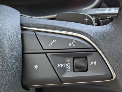 Used 2025 Audi Q3 2.0T Premium image 19