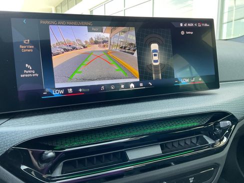 New 2026 BMW 330i Sedan w/ M Sport Package image 19