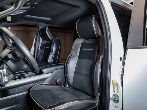 Used 2024 RAM 3500 Laramie w/ Night Edition image 25