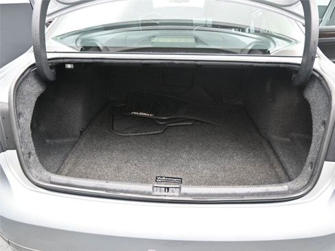 Used 2015 Volkswagen Passat 1.8T SEL Premium image 7