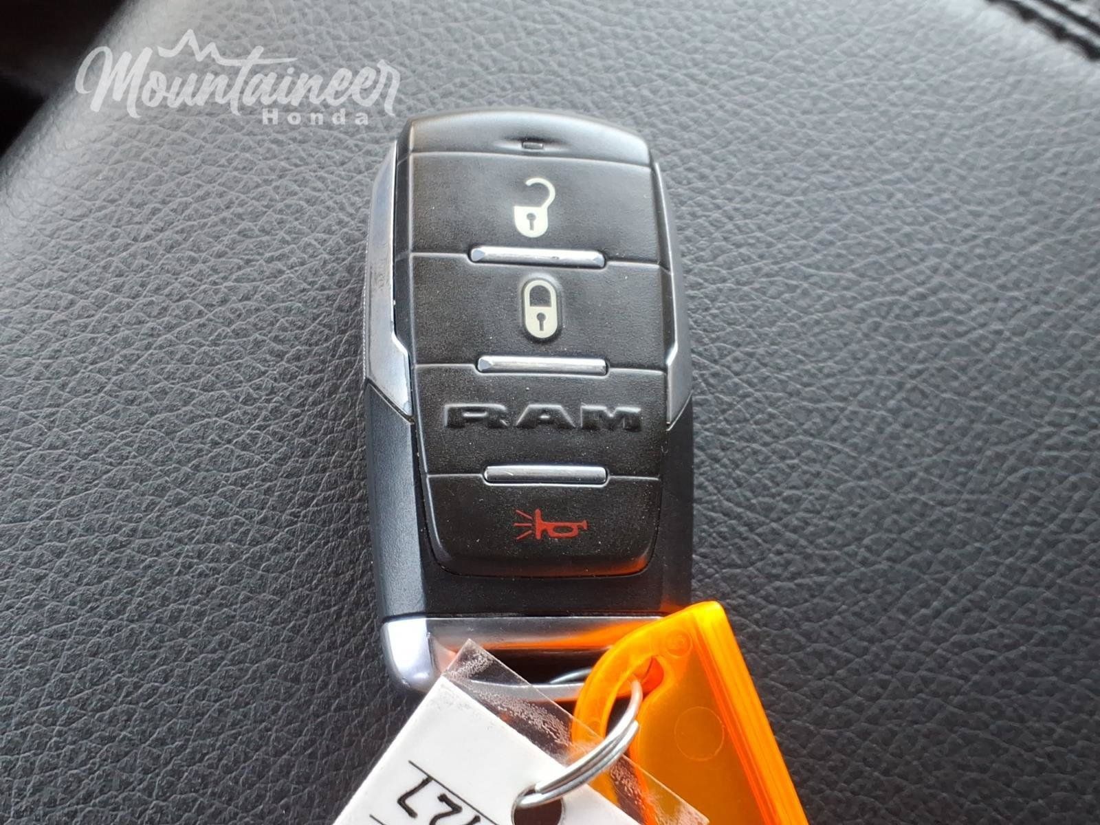 Used 2023 RAM 1500 Big Horn AWD/4WD image 45
