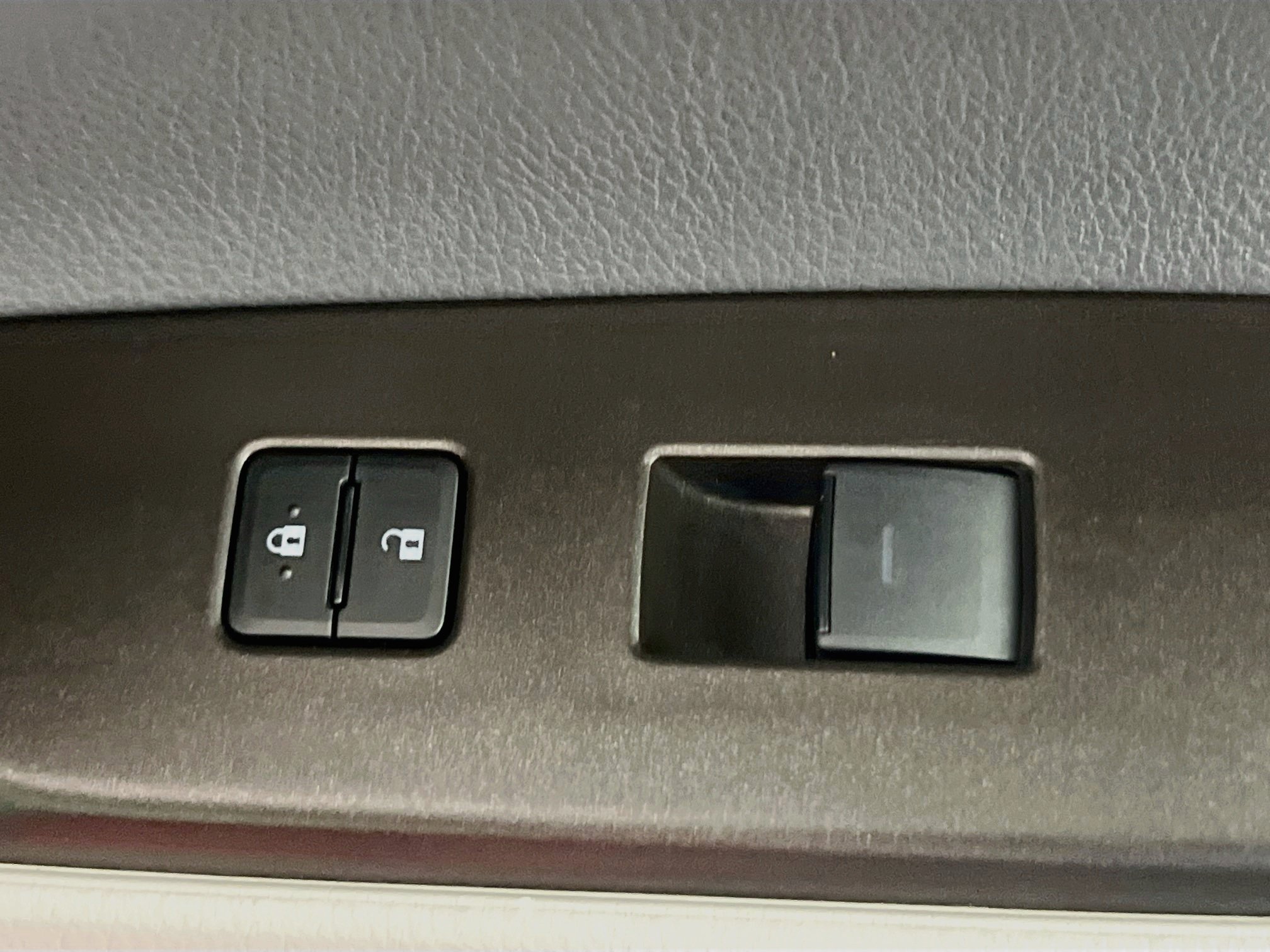 Used 2023 Toyota Camry SE FWD image 30